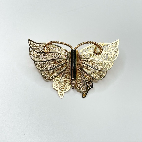 Butterfly Gold Tone Small Brooch/Pin - Picture 1 of 4